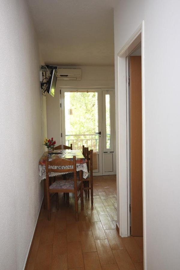 Apartments With A Parking Space Zivogosce - Porat, Makarska - 6700 Игране Экстерьер фото